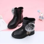بوت مشکی دخترانه آویز خز دار